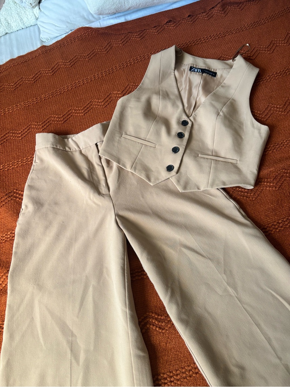 Zara Beige Tailored Vest and Wide-Leg Pants Set - Picture 1 of 6